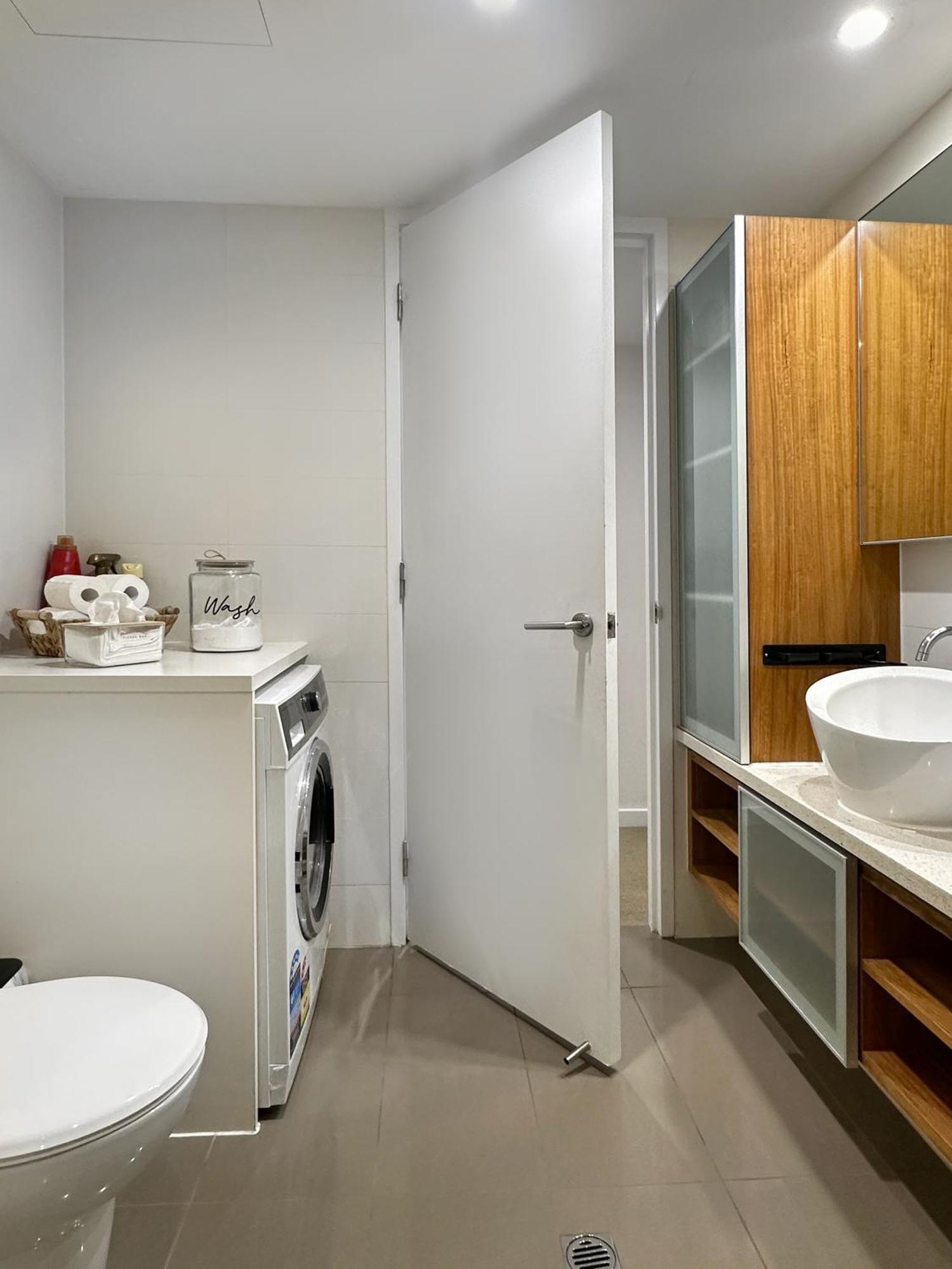 Sky View Apartment Cbd Skyline 2Br Apartment Balcony Spa Access Sleeps 6 Adelaide Esterno foto